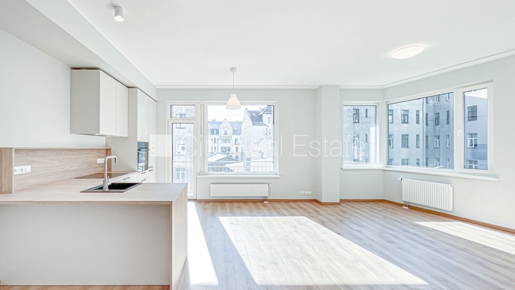Real estate listing 517762 image featured